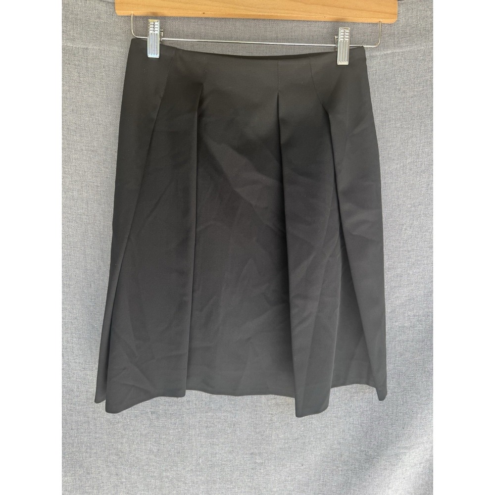 Burberry London US Size 2 Black Regular Fit Side Zip Pleated Skirt Italy‎